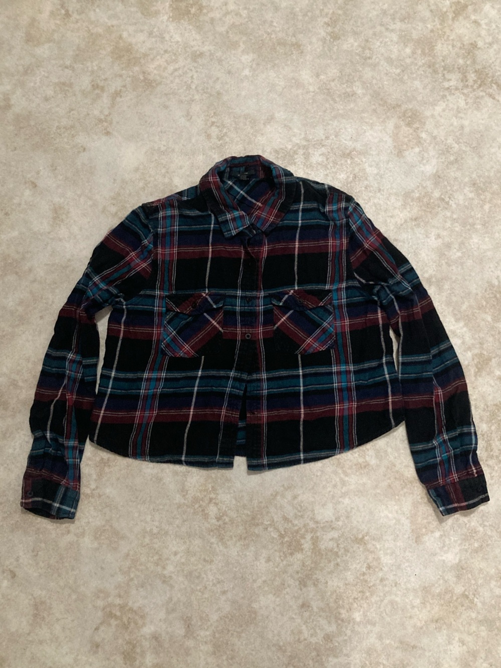 FOREVER21 Cropped Plaid Flannel Shirt